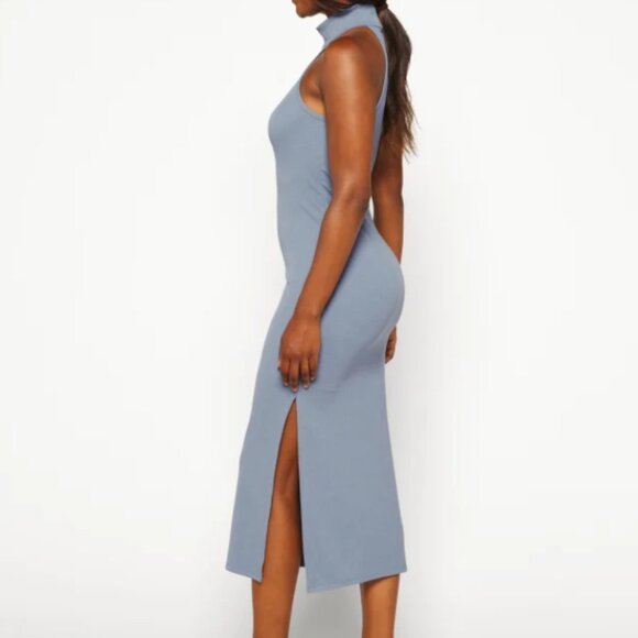 WAYF - Large Sleeveless Turtleneck Knit Midi Dress - Picture 4 of 5